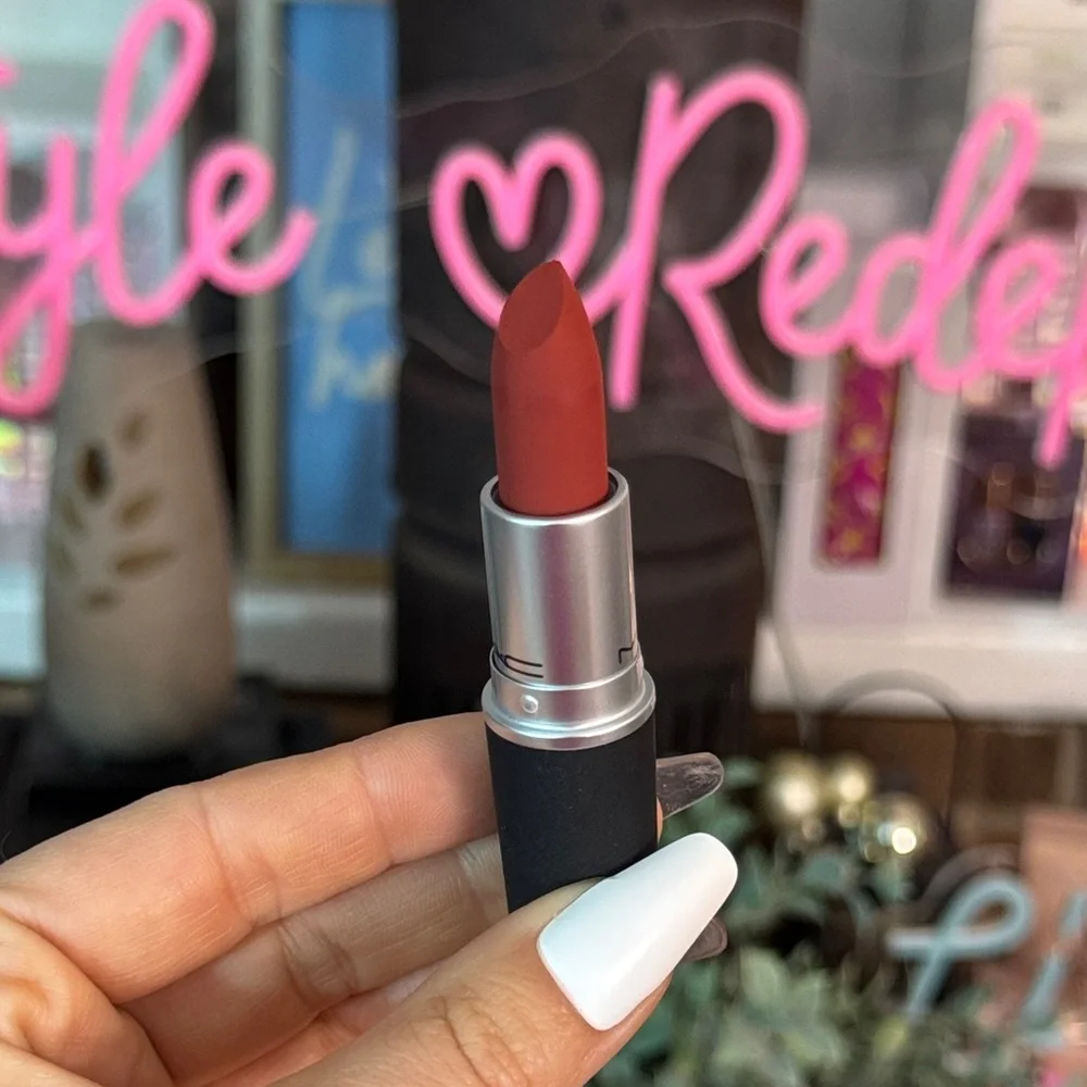 MAC $26msrp Cosmetics Powder Kiss Lipstick - Devoted to Chili - Picture 2 of 2